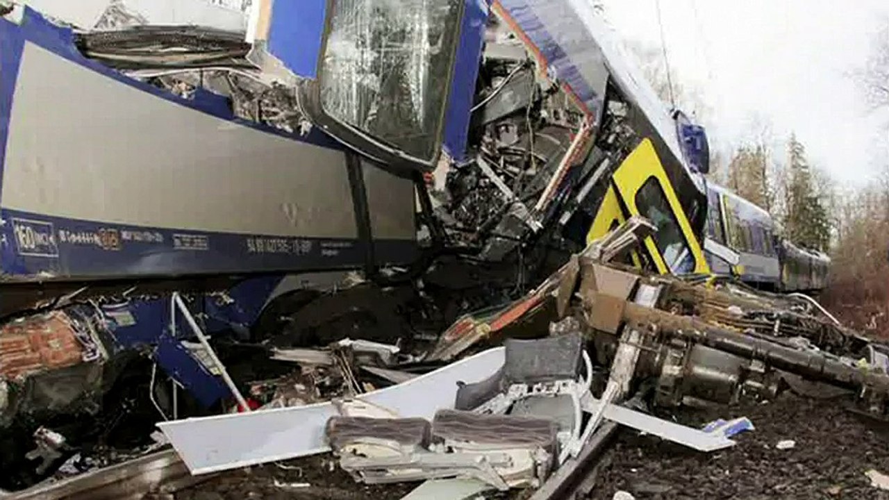 Germany train crash_ Third black box sought