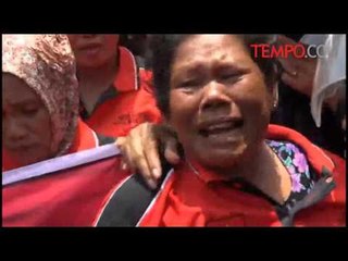 Aksi Histeris Pedagang Minta Kembali Berjualan di Losari