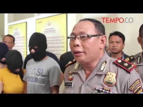 Pembuat dan Pengedar Uang Palsu Rp 1 Miliar Dibekuk Polisi