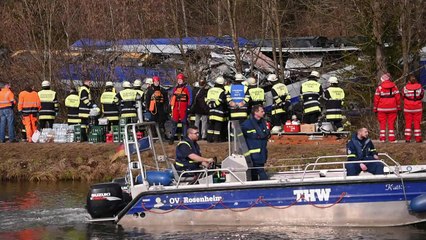 Choque de trens deixa 9 mortos na Alemanha