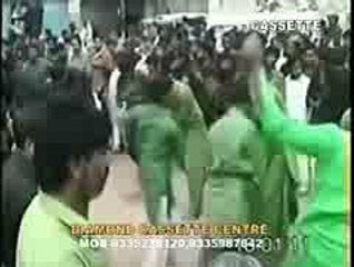 AKBAR TUMHE MALOOM HAI KYA MANG RAHE HO