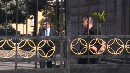 AMBASADORI LU TAKON DEPUTETET PER DEKRIMINALIZIMIN OFRON ASISTENCE NGA SHBA LAJM