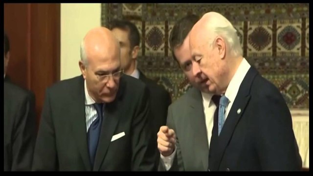 SHTYHEN PER NE 25 SHKURT BISEDIMET E PAQES PER SIRINE QE MBAHEN NE GJENEVE LAJM