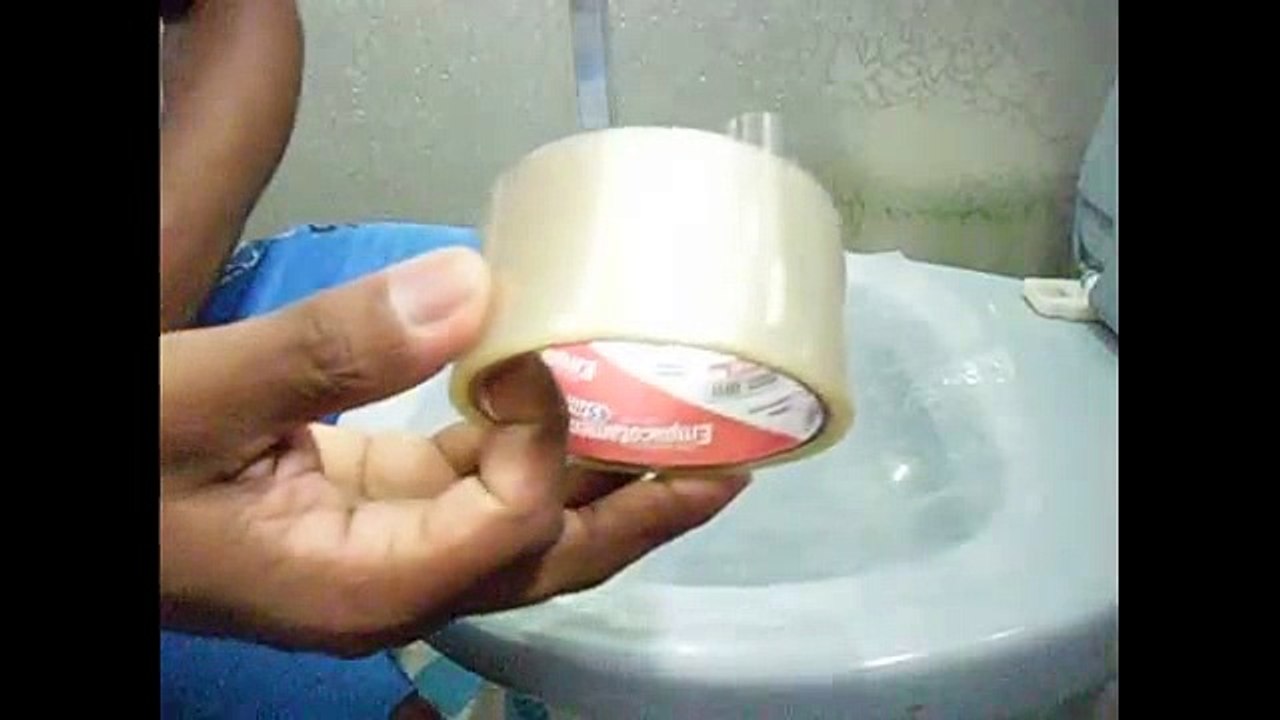 Como desentupir o vaso sanitário sem sujeira e esforço