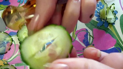 Цветочки из огурчика. Украшения из овощей. Decoration of vegetables