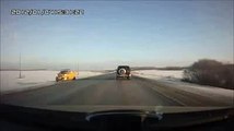 RUSSIAN DRIVER - SUV Lost a Wheel