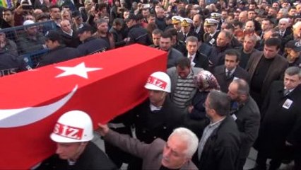 Şehidi Son Yolculuğuna 5 Bin Kişi Uğurladı