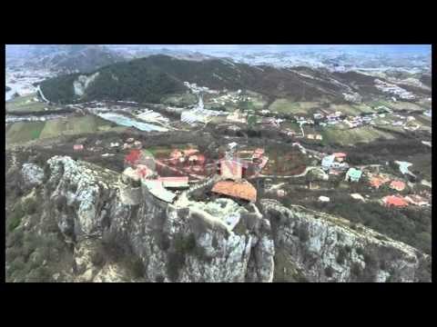 Droni i Ora News fluturon mbi historinë , ja pamjet fantastike të Kalasë së Petrelës