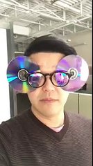 Lunettes avec CDs rétractables