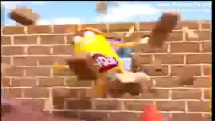 Süper Vinç ve İnşaat Seti - Play-Doh Oyun Hamuru Reklamı