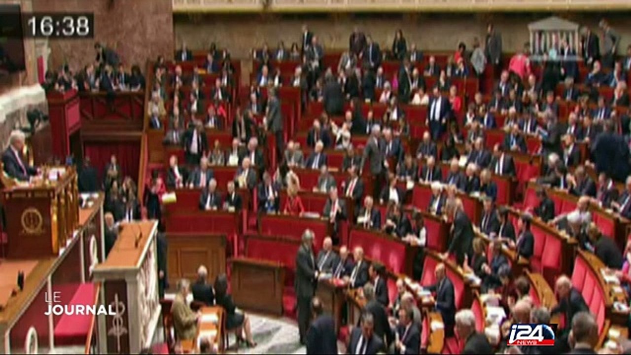 L'Assemblée nationale vote en faveur de la déchéance de nationalité