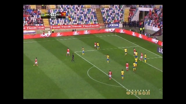 Введение мяча в игру из-за боковой в исполнении Элизеу