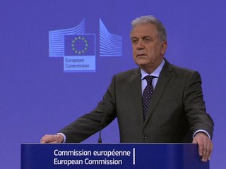 L'UE accroît encore la pression sur la Grèce pour l'accueil des réfugiés