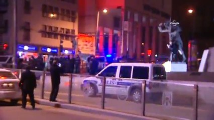 Elindeki bıçakla anıta çıktı, Özgecan için ağladı