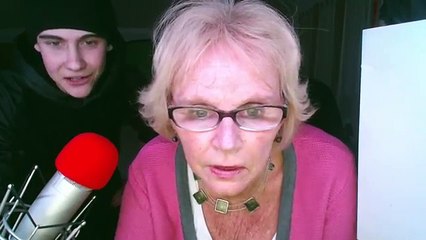 OMA REAGEERT OP ''KANKER'' REACTIES! (720p Full HD)