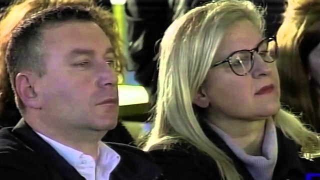 360° Gradë -KRYEMINISTRI RAMA IRONIZON TE RINJTE