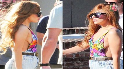 Lady Gaga Flaunts Sideboob