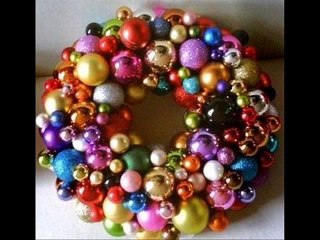 рождественские веночки из елочных игрушек ---- Christmas wreaths Christmas toys