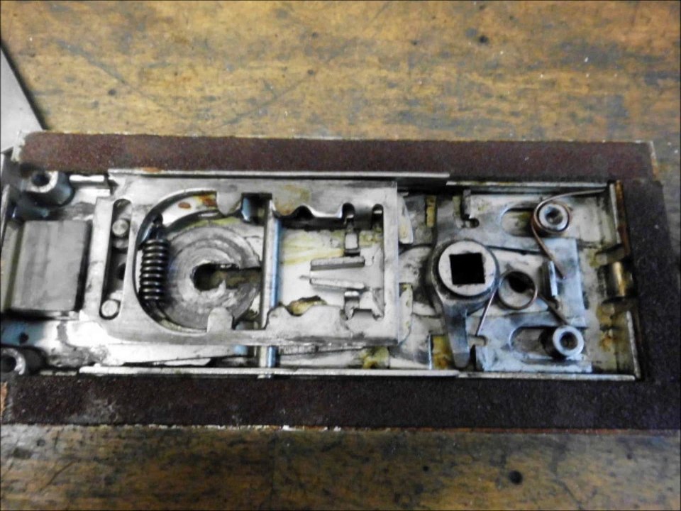 Glastürschloss  feder erneuern von 10.02.2016