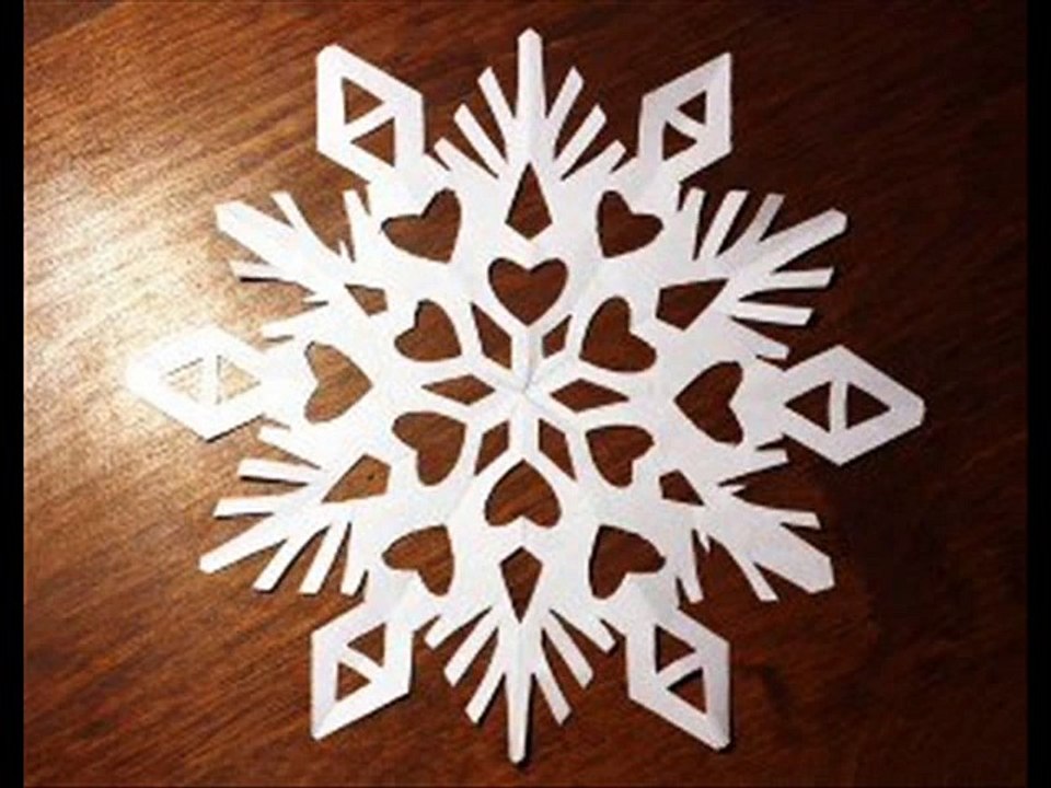 МК - новогодние снежинки как вырезать ----- Christmas snowflake with their hands