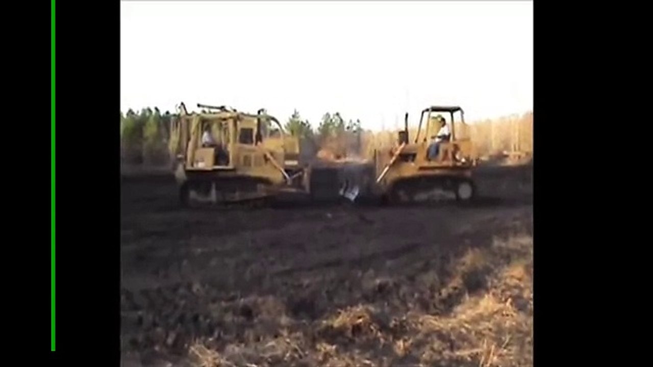 Бульдозеры, кто сильнее Caterpillar D6D vs John Deere 750B
