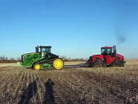 Гусеничные тракторы Case quadtrac STX535 vs John Deere 9630T, кто сильнее-