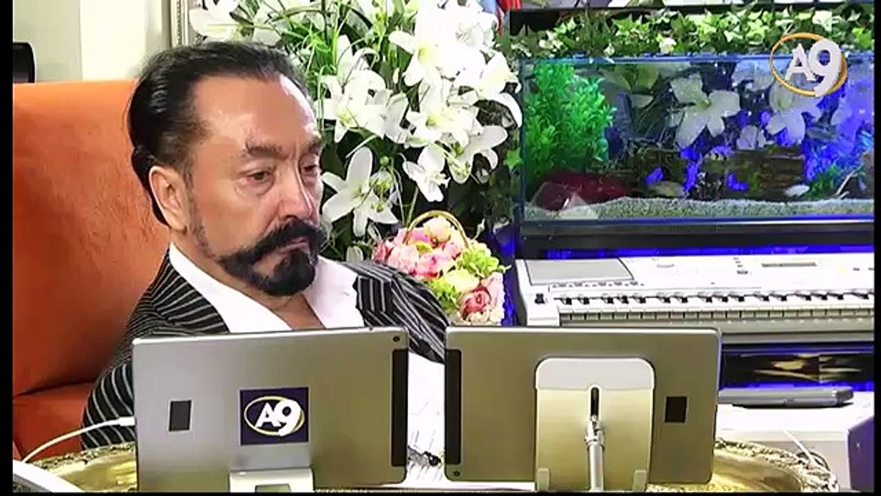 Sağ partilerin gençlere hoşsohbet, şakacı bir üslup kullanması güzel olur