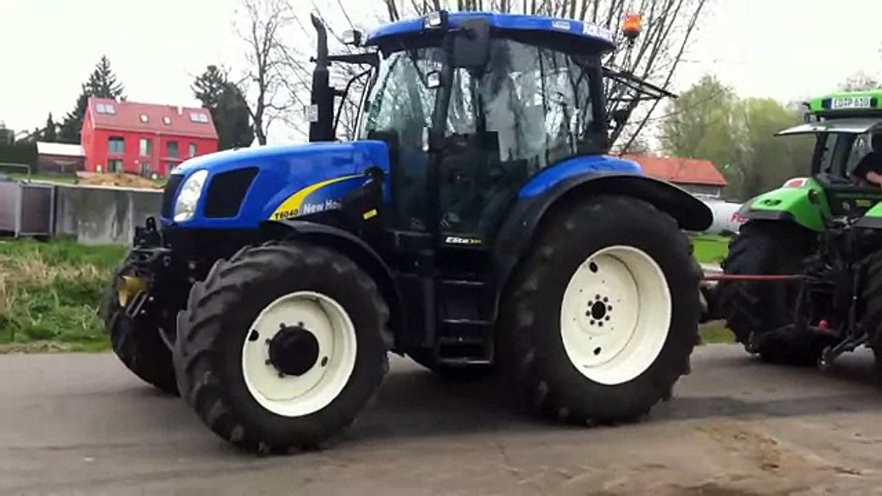 Тракторы, кто сильнее- Deutz K110 vs New Holland T6040