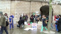 Doctors stage second strike in English hospitals