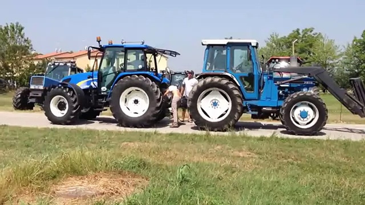 Тракторы, кто сильнее- Ford 7810 vs New Holland 5070