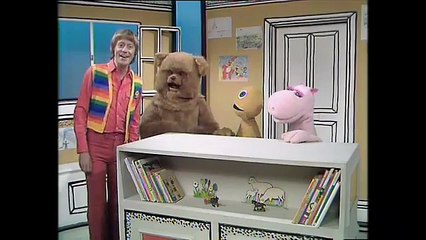 Going Abroad Trams In Vienna | Rainbow Full Episode with Bungle Zippy & George!