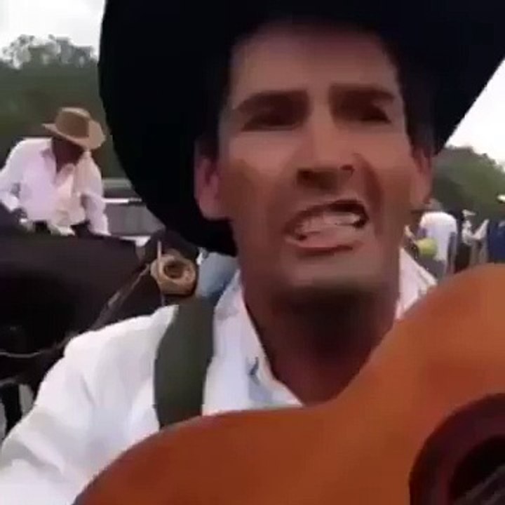 EL CANTATE DENTADURA FLOJA (360p)