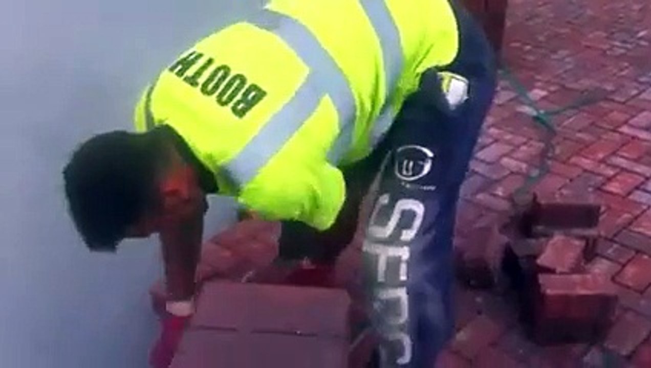 kaldırım mühendisi dedikleri bu olsa gerek :)