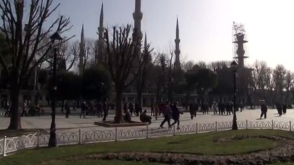Sultanahmet Camisi'nin bir minaresi kaydı