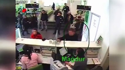 Takip ettikleri şahsın 500 bin lirasını gasp ettiler