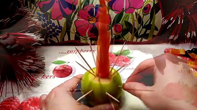 Елочка из фруктов! №2 Christmas tree of fruit! Украшения из фруктов! Decoration of fruit!