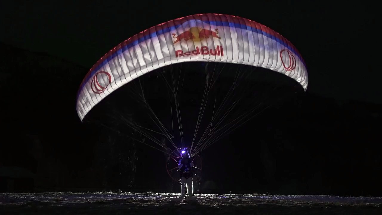 Guy Goes Paragliding Through Aurora Borealis in Norway