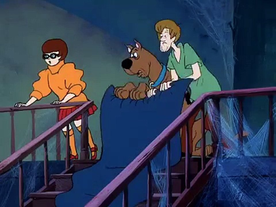 Scooby Doo Chase Scene - Love the World