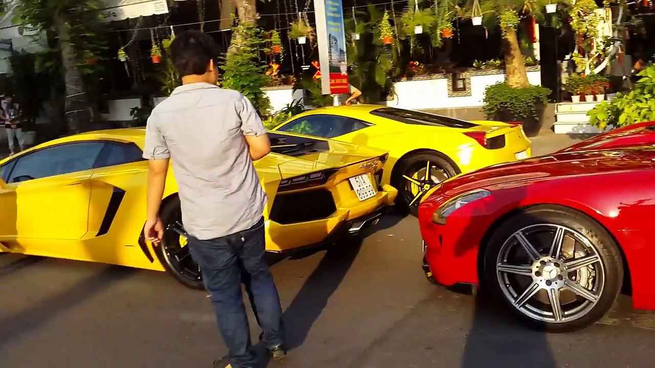 VietNamSupercar - Bugatti Veyron 16.4 và dàn Siêu Xe nẹt pô gầm rú tại New Life Coffee