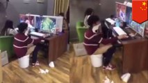Man poops in bucket to keep playing game at Internet cafe in China