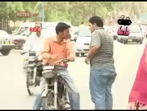 Zara Hut Kay Lift lena Funny Pakistani Clips New Videos 2013 Totay jokes punjabi urdu