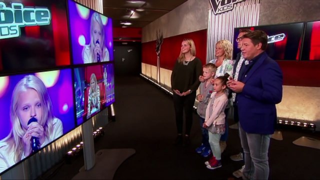 Esmée - Afscheid _ The Voice Kids 2016 _ The Blind Auditions | The Voice Kids 2016