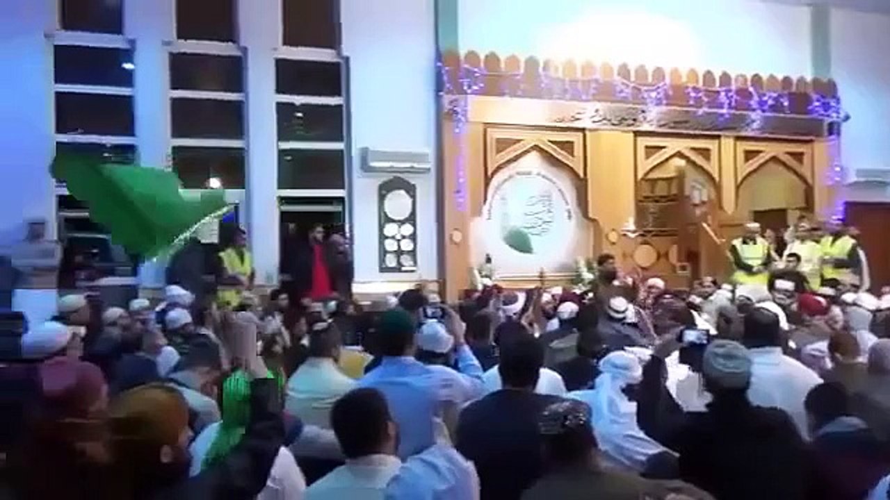 Muhammad Owais Raza Qadri Latest Mehfil e Naat Conference 2014 Complete HD Quality 7