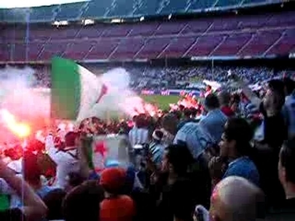 Fumigenes Algeriens à Camp Nou