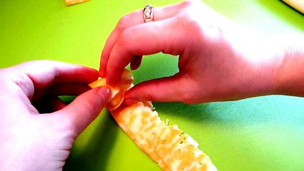 Цветок из сыра! Украшения тарелки! Flower of chees! Decoration of dishes!