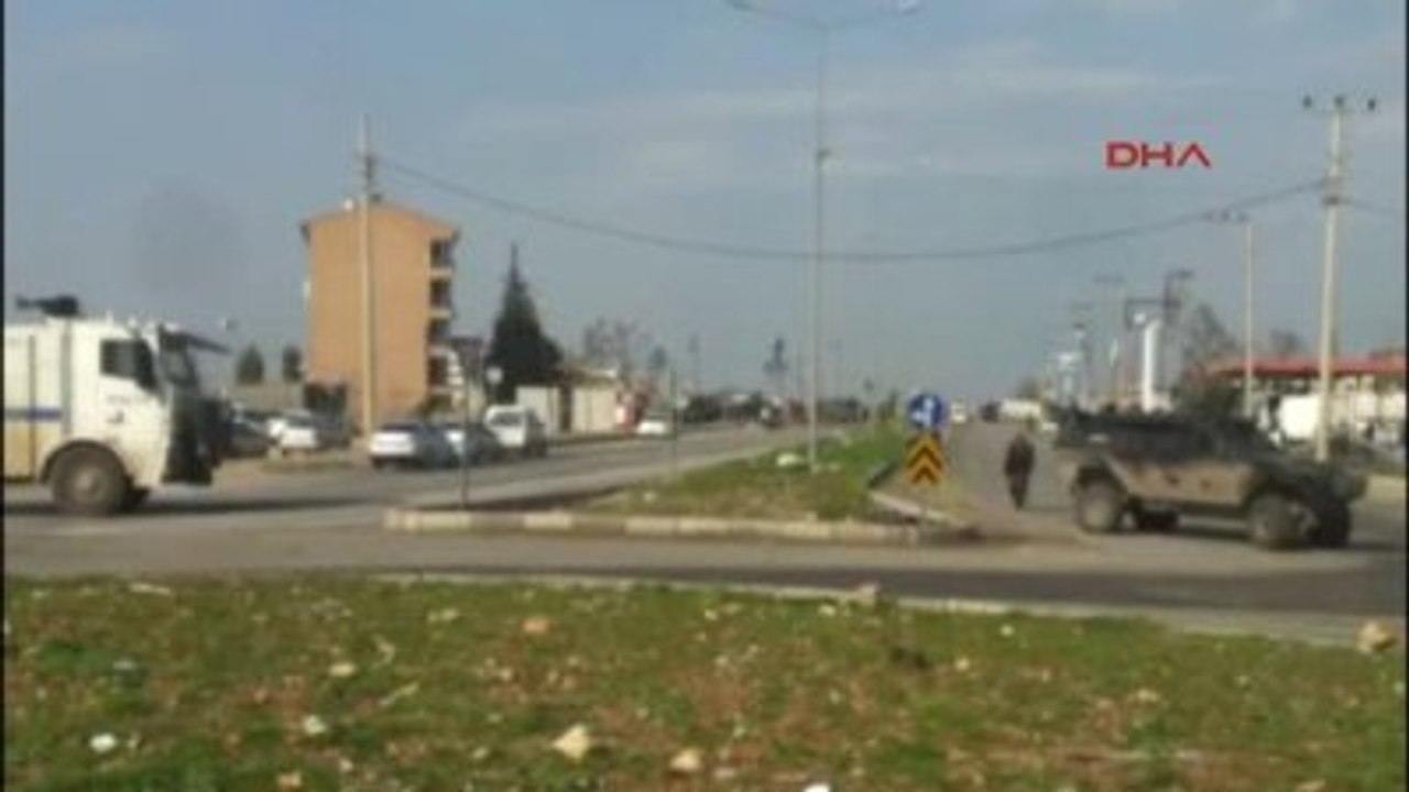 Nusaybin' de Polise Bombalı Saldırı; 2 Polis Şehit, 14 Yaralı