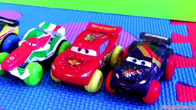 CARS Hydro Wheels Lightning McQueen Francesco Bernoulli Max Schnell Disney Pixar Water Toys