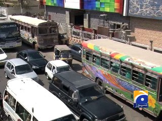 4-feet-wide crack on Water-Pump bridge blocks traffic in Karachi