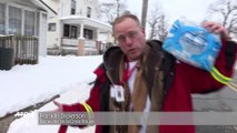 Etats-Unis :  distribution d'eau en bouteille aux habitants de Flint