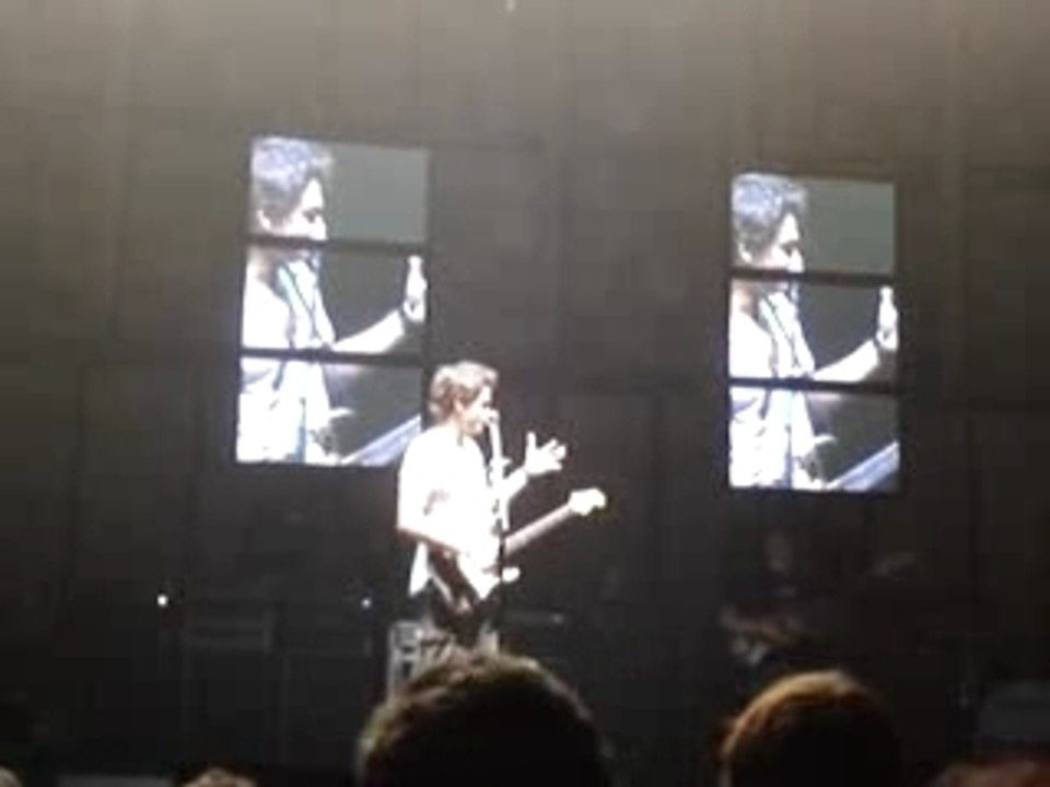 John Mayer joking around in San Jose (6/05/07)